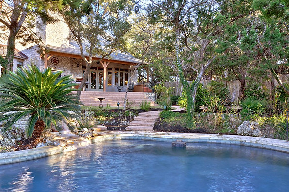 Pool back to house