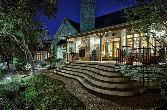 Back Outdoor Entertaining Area