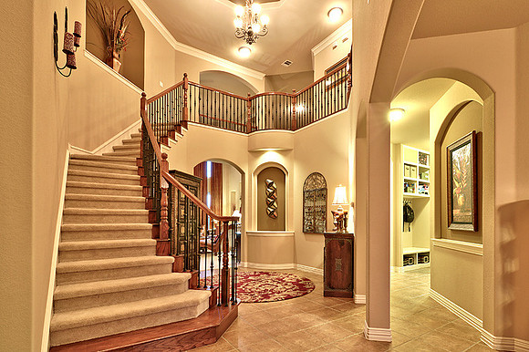 Grande Entry, Staircase and Vestibule