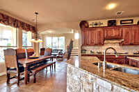 Open Kitchen and Breakfast