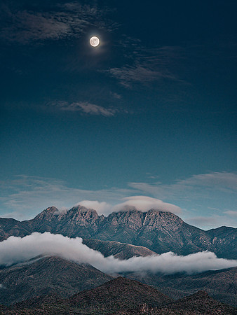 Four Peaks, Full Moon