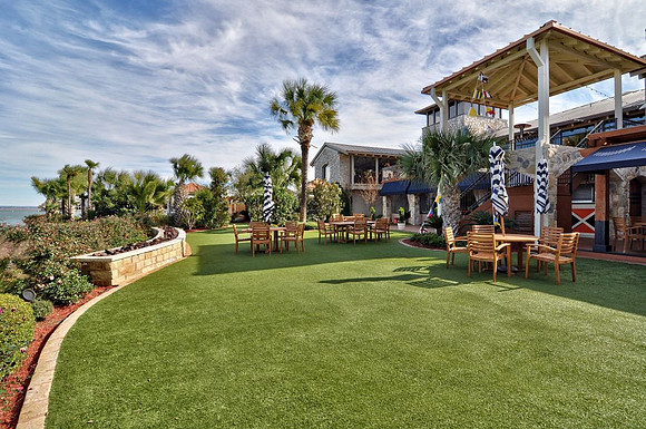 Lakeside Grill